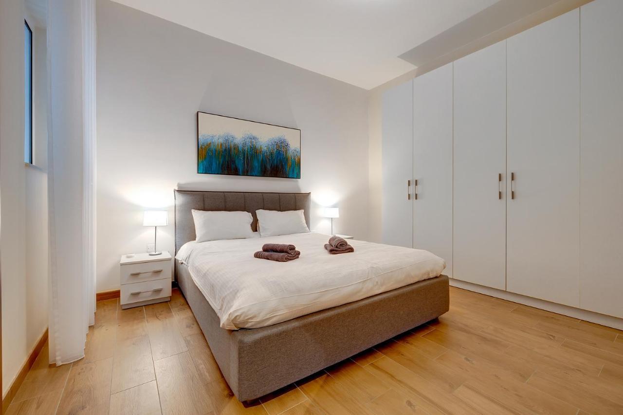 Luxury Apartment With Valletta And Harbour Views Sliema Zewnętrze zdjęcie