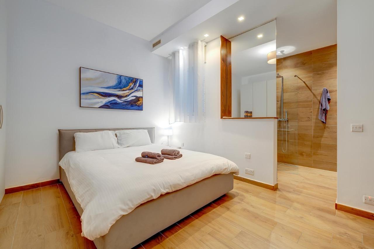 Luxury Apartment With Valletta And Harbour Views Sliema Zewnętrze zdjęcie